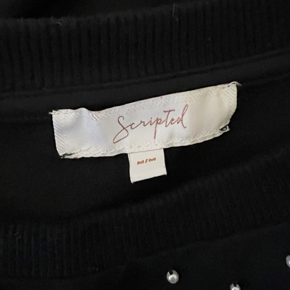 Scripted Faux Pearl Silver Beaded Embellished Crew Neck Ruffle Sleeve Sweater M - Picture 2 of 4